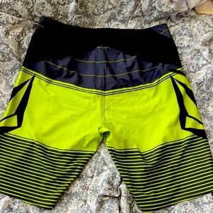 Volcom Lime Black & Gray Board Shorts With side zip pocket Size 33